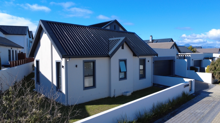 4 Bedroom Property for Sale in Sitari Country Estate Western Cape